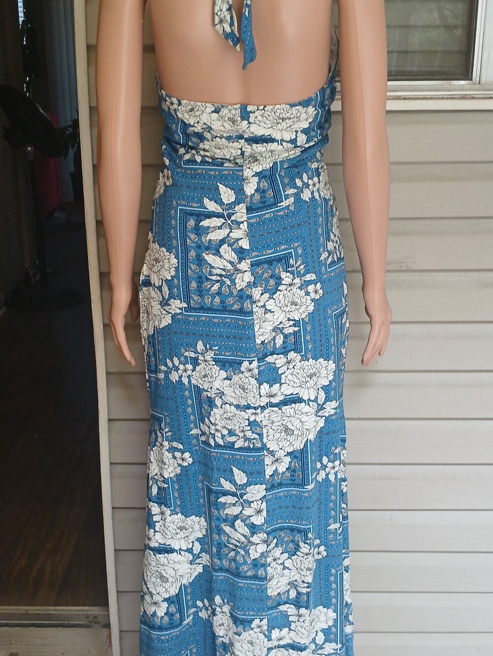 Studio F Blue Floral Halter Maxi Dress Sz 6 Spandex Preowed - Picture 4 of 11